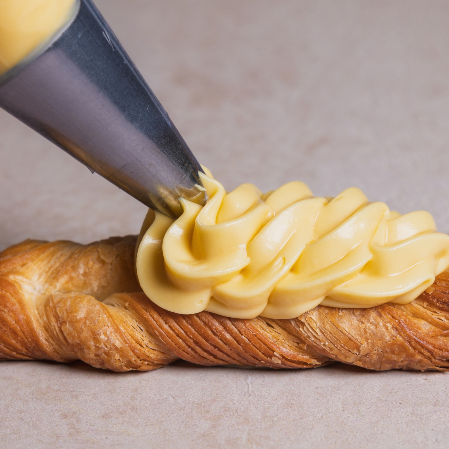 Croissant with Farcilemon
